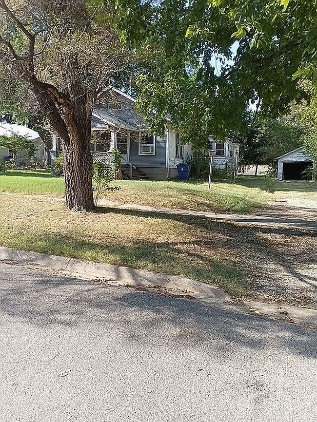 Image of 310 W Marshall Ave