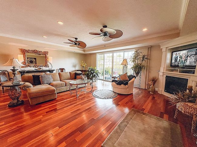 Photo of 33 Waterside Dr #33