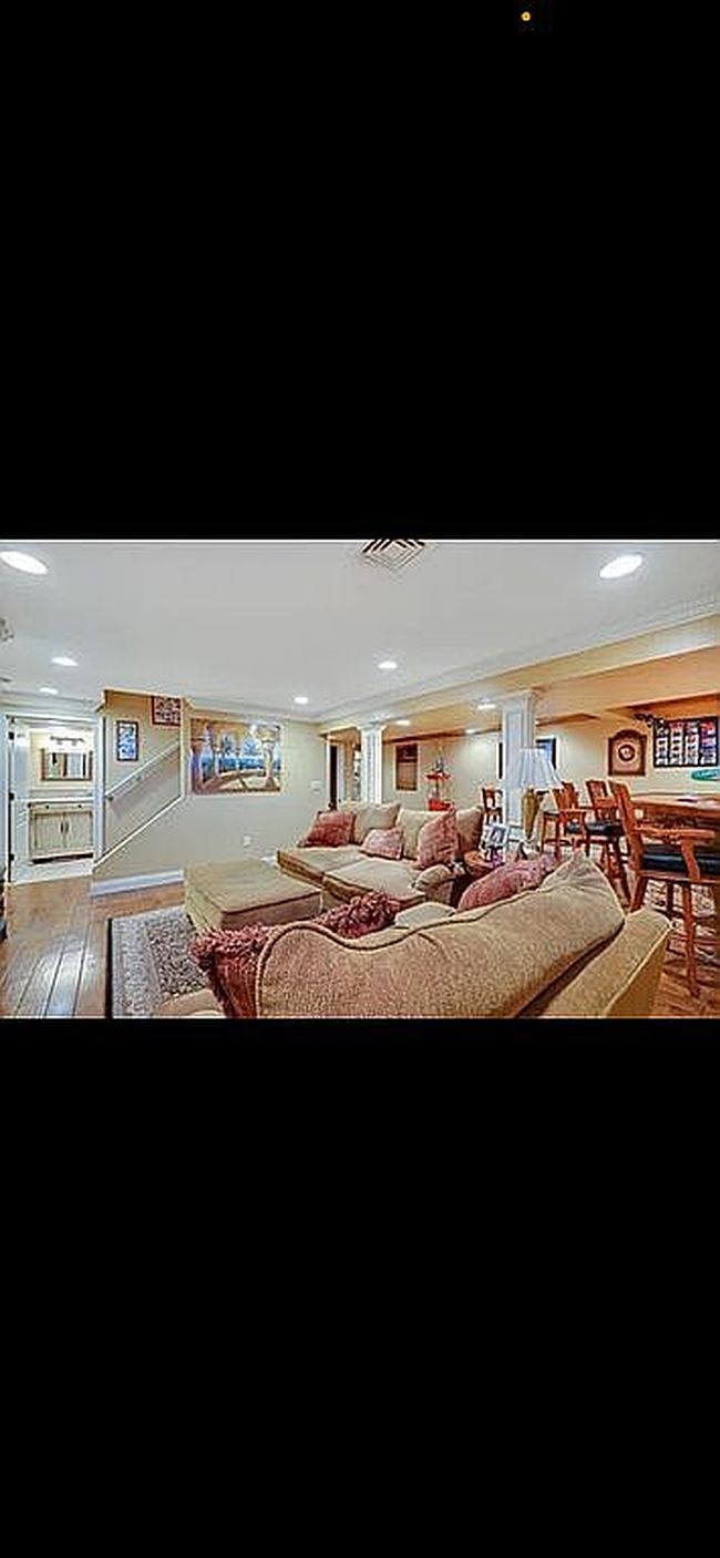 Photo of 1656 Ferro Ln, Toms River, NJ