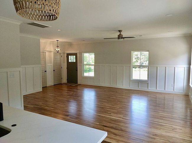 Photo of 504 E Main St, Pendleton, SC