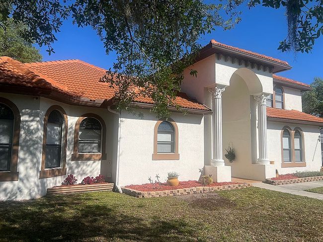 Image of 2813 Ballard Ave