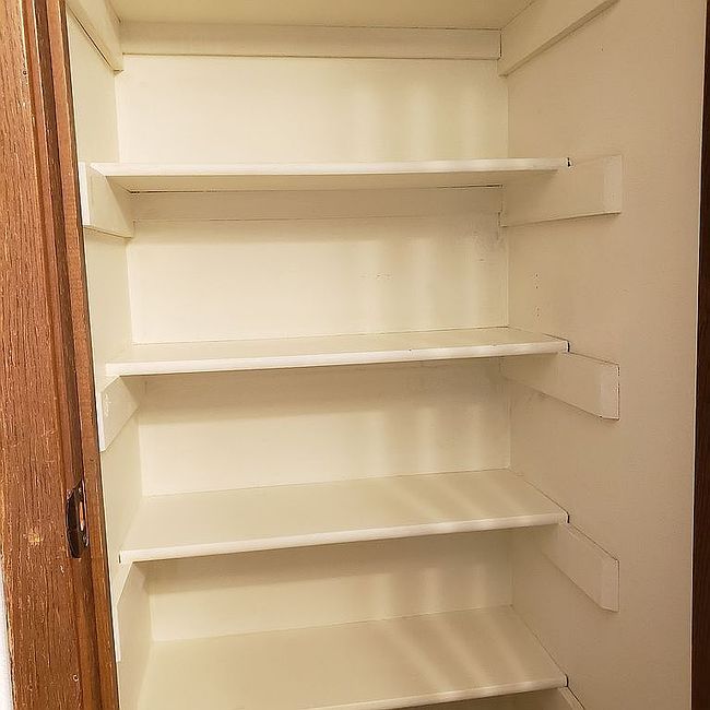 Additional photo 1 of property located at 1719 S Foothill Dr