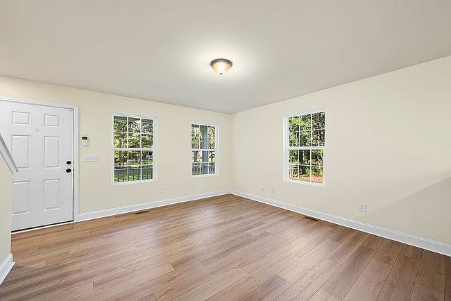 Photo of 30 Emily Ln, Youngsville, NC