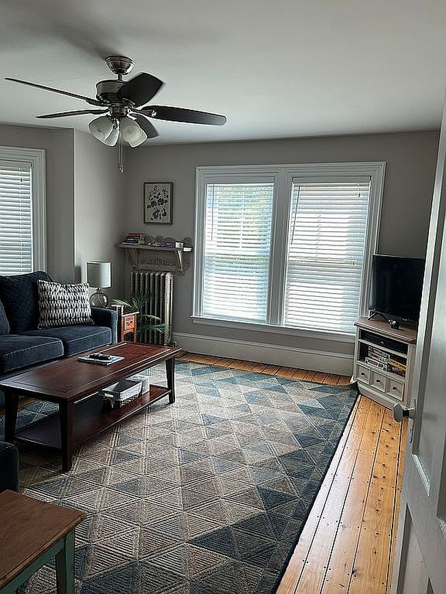 Image of 423 French St