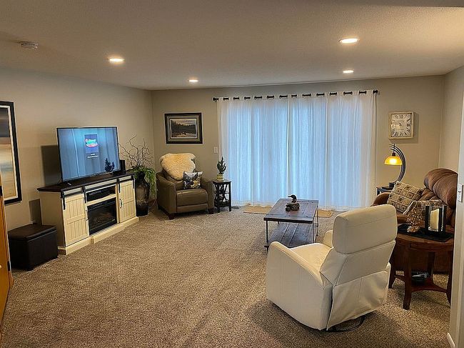 Image of 110 1st Ave Ne Unit 7