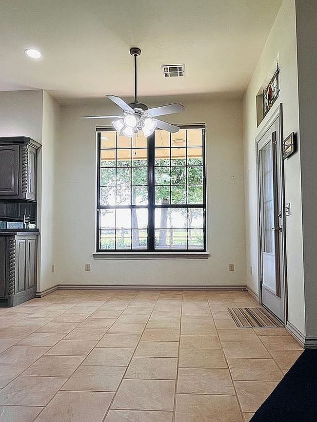 Photo of 10924 Nw 116th St, Yukon, OK