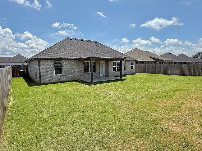 Photo of 18 Loveland Loop, Farmington, AR