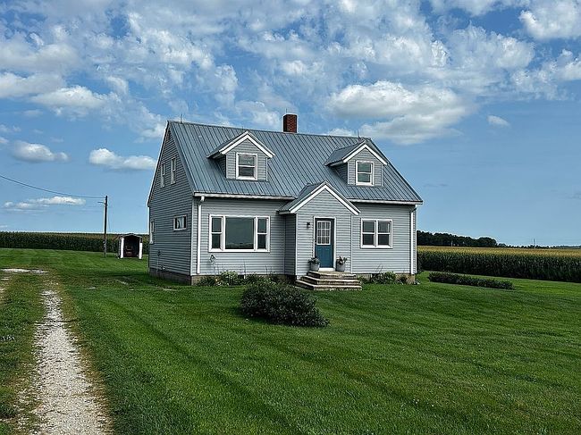 Photo of 1568 County Road V64, Fort Atkinson, IA