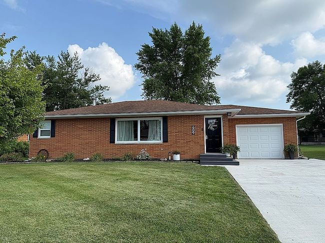 Photo of 609 Starlite Dr, West Point, IA
