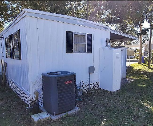 Additional photo 3 of property located at 34 Lake Dora Trailer Park