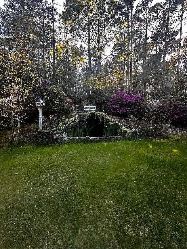 Photo of 200 Strathmore St, Southern Pines, NC