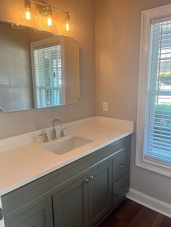 Photo of 807 W Longleaf Dr Unit 73, Auburn, AL
