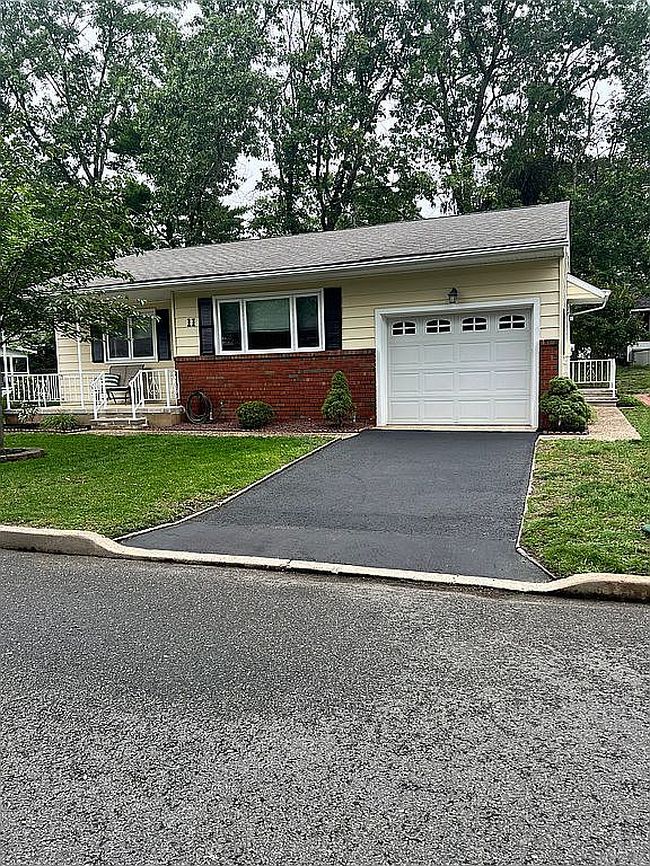 Photo of 11 Wyoming Ave, Whiting, NJ