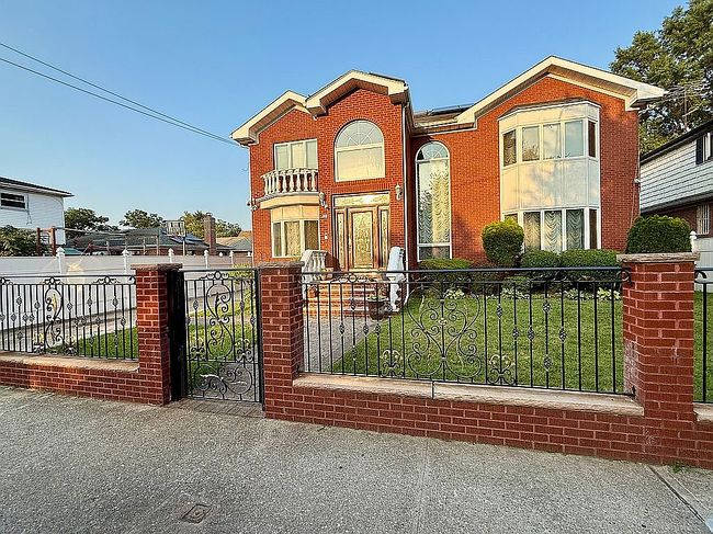 Photo of 65-15 172nd St, Fresh Meadows, NY