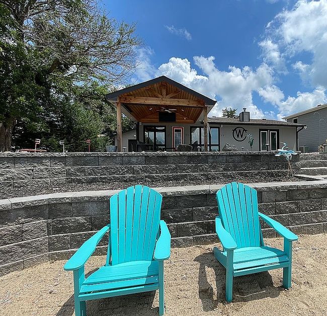 S1121 Cottonwood Ln, Fremont, NE