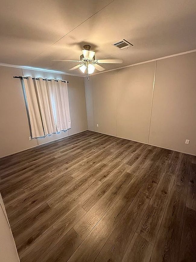 Additional photo 3 of property located at 1105 W 13th St