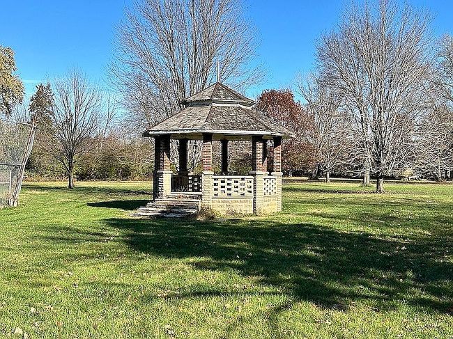 Photo of 502 N 4th St, Farmington, IA