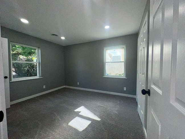 Image of 2710 Roberts Cir
