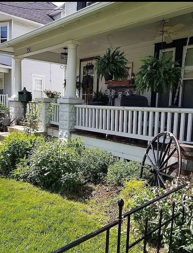 Photo of 200 Union St, Bellevue, OH