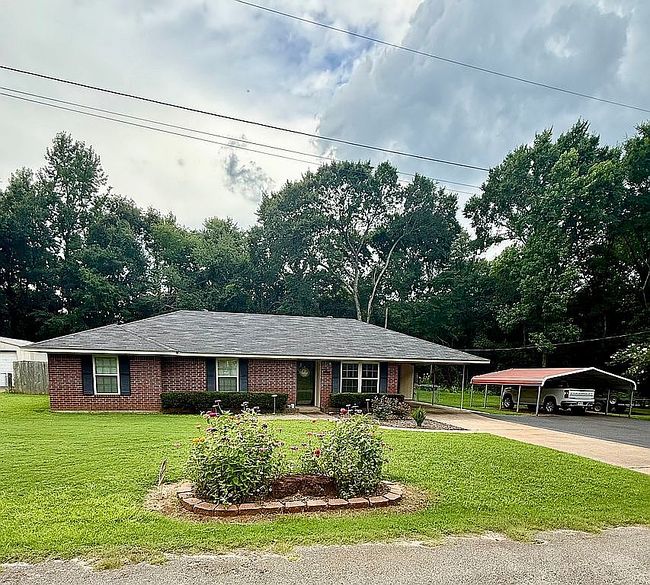 Photo of 135 Short St, Rusk, TX