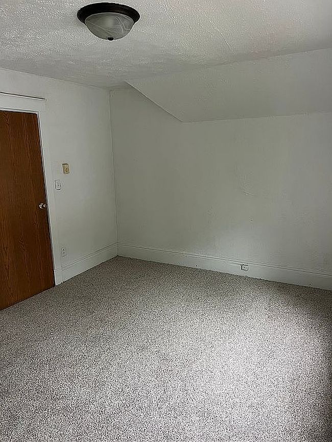 Photo of 934 N 5th St, Niles, MI