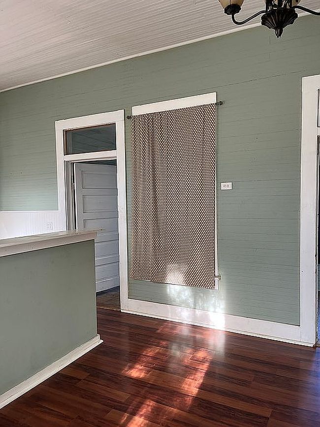 Photo of 269 Lee St, Seguin, TX