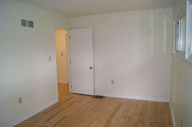 Photo of 2035 Miles Rd, Cincinnati, OH