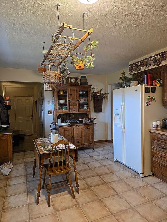 Image of 511 S Valley Dr