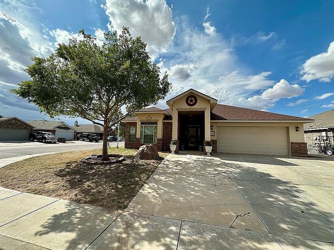 Photo of 301 E 93rd St, Odessa, TX