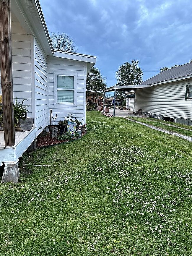 Image of 610 W Church St