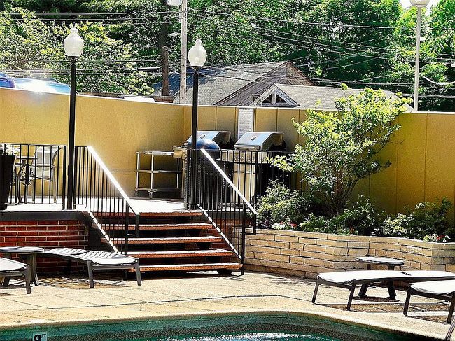 Image of 4466 W Pine Blvd Apt 7F