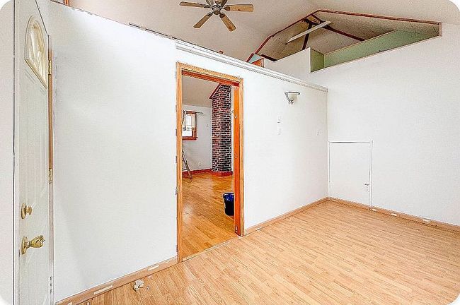 Image of 803 W Armstrong Ave