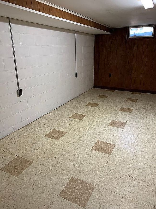 Photo of 598 Maxwell Dr, Titusville, PA