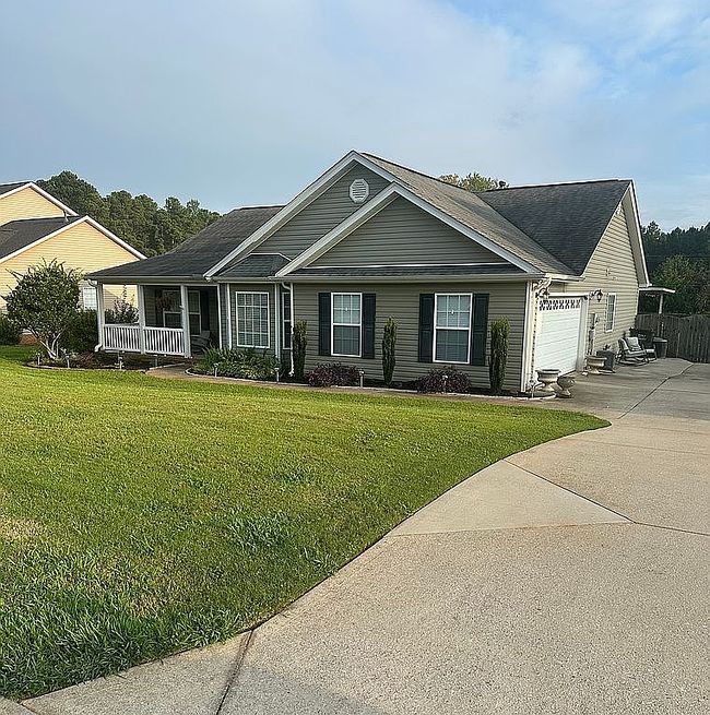 Photo of 18 Bilbury Way, Travelers Rest, SC
