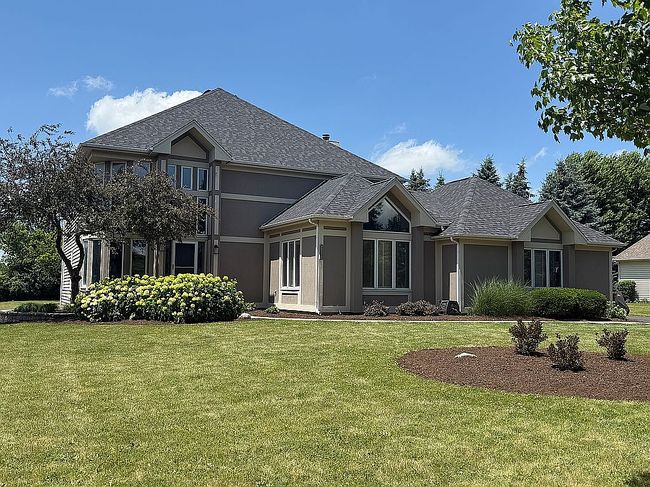 Photo of 6N274 W Ridgewood Ln, St Charles, IL