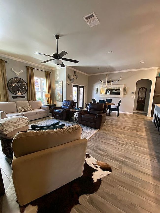 Image of 415 Gulfton Dr