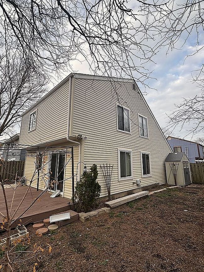 Image of 410 Wildwood Ct