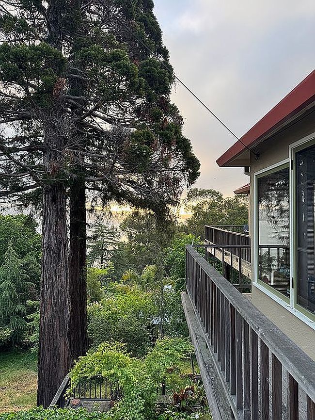 Photo of 240 Alexander St, Crockett, CA