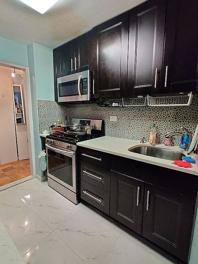 Photo of 8615 Broadway Apt 12K, Flushing, NY