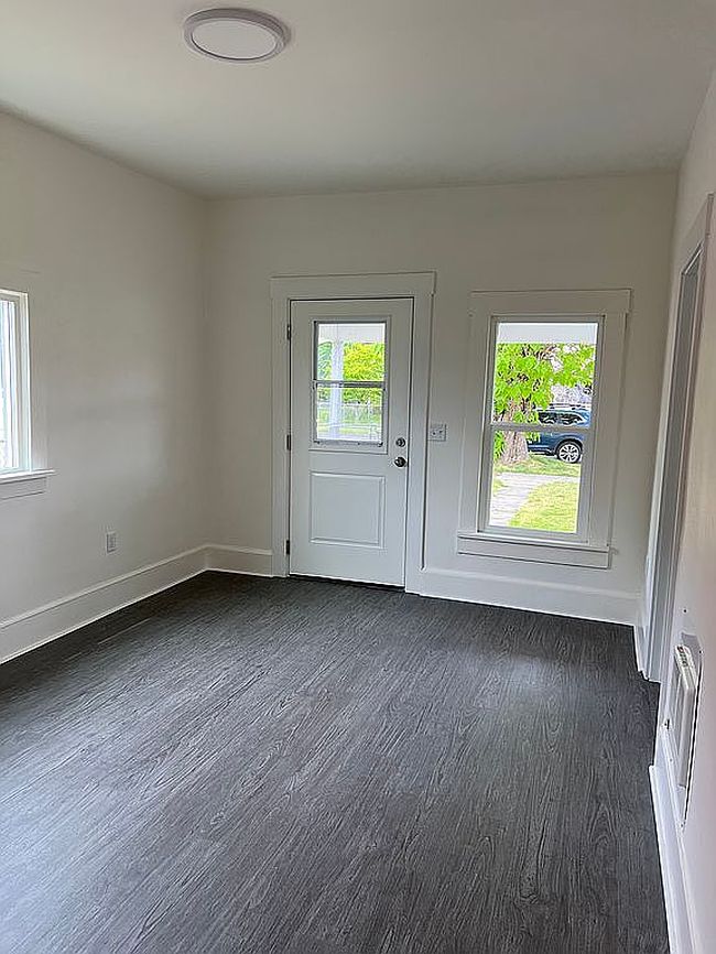 Image of 1410 Mckinley Ave