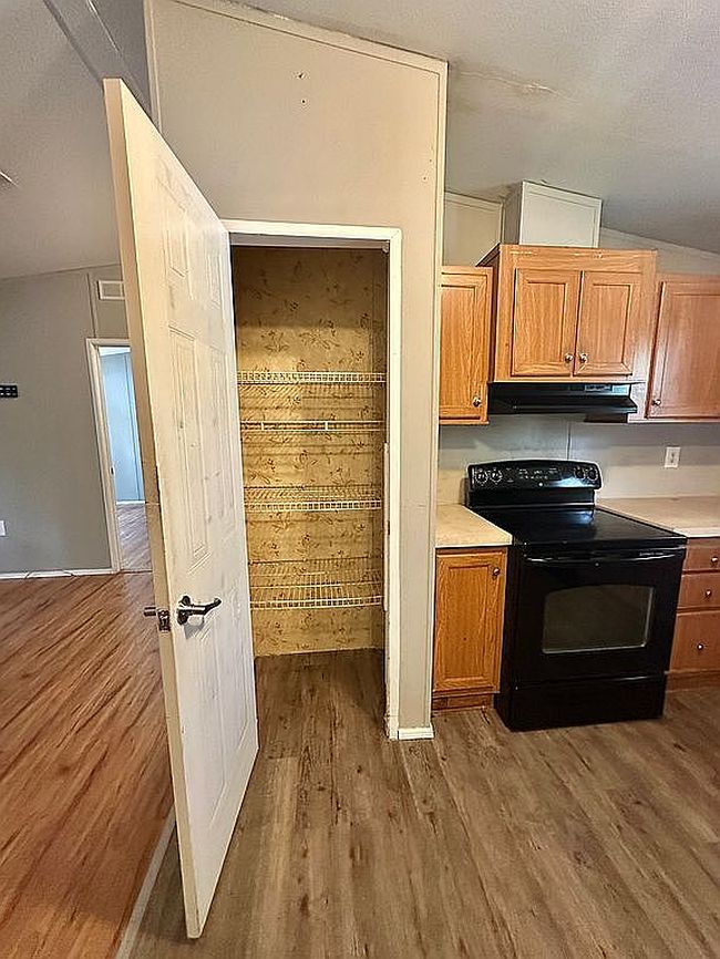 Photo of 10623 Lisle St, New Port Richey, FL