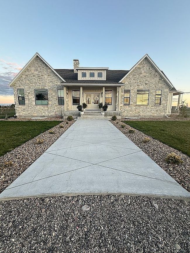 Image of 2479 Diamond H Ln