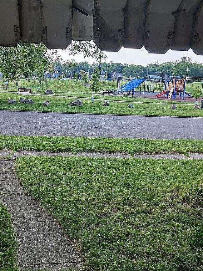 Photo of 12100 Duchess St, Detroit, MI