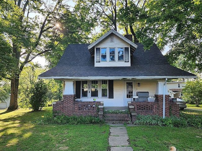Photo of 1727 Bedford Rd, Washington, IN