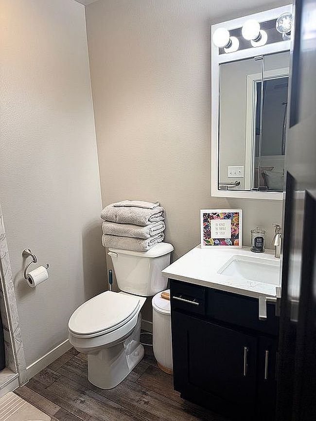 Photo of 409 W Redwood St Apt 1, Parkston, SD