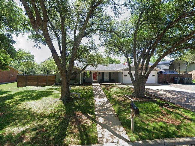 Photo of 1908 Dawn Dr