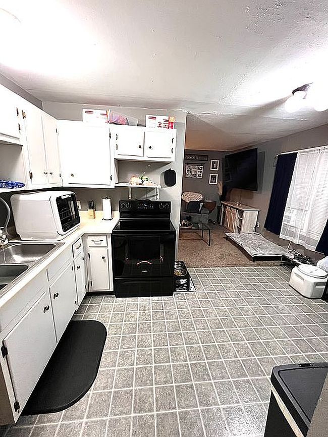 Photo of 2233 Sloan St, Manhattan, KS