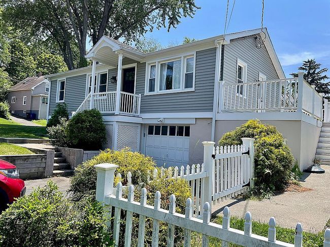 Photo of 94 Florence St, East Haven, CT
