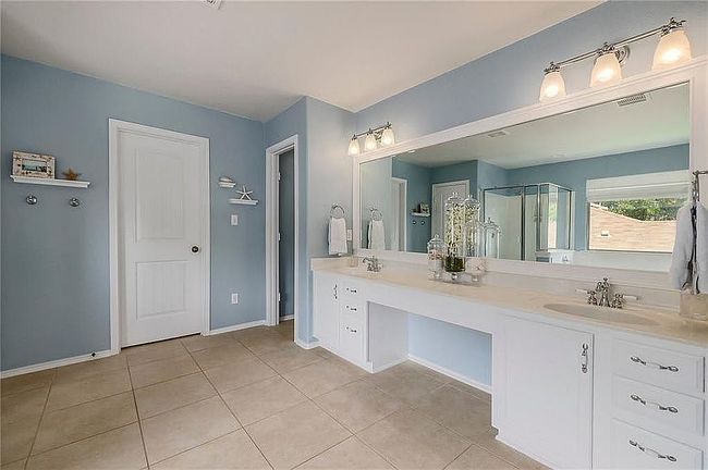 Preview of property located at 2118 Howell Mountain Dr