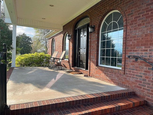 Photo of 138 Kentucky Ave, Kevil, KY